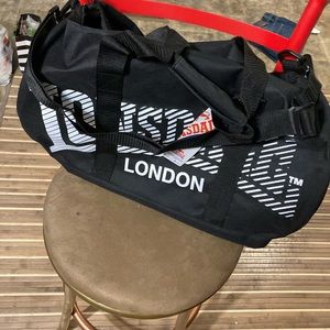 Lonsdale London duffel bag. New.